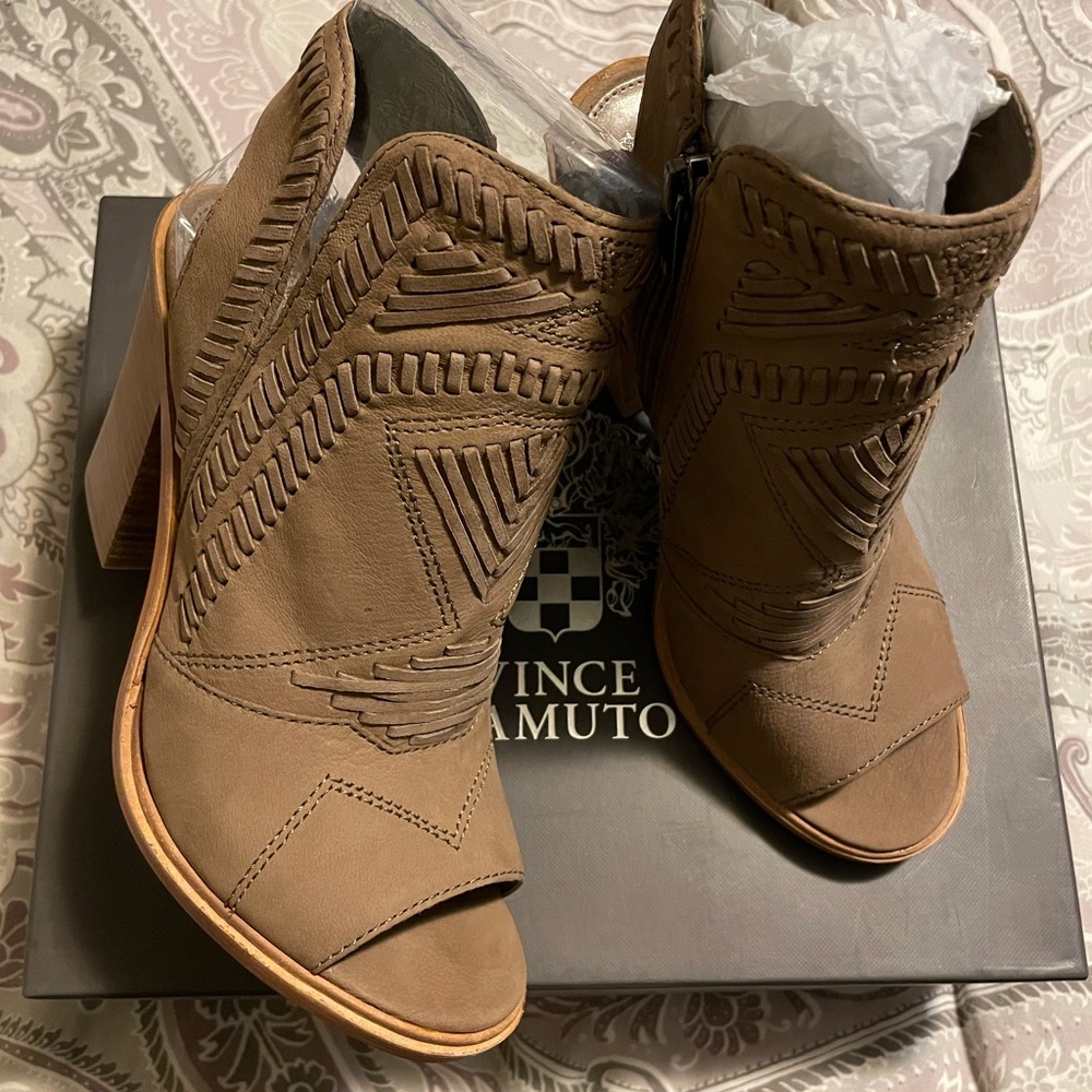 Vince Camuto style VC-Katrina